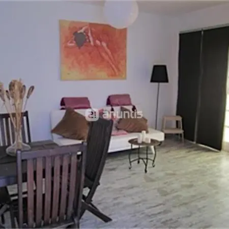 Demelza Ocean View 아파트 *